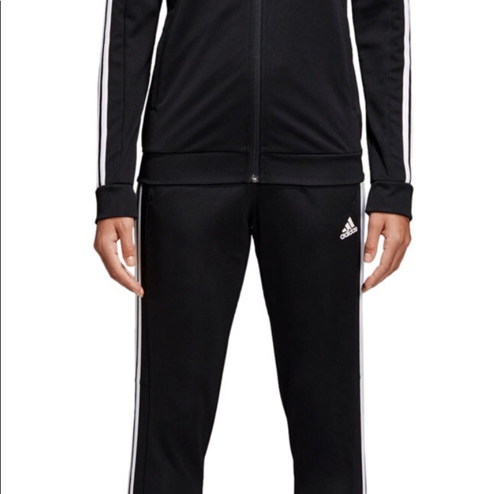 Adidas tracksuit - Picture 4 of 7